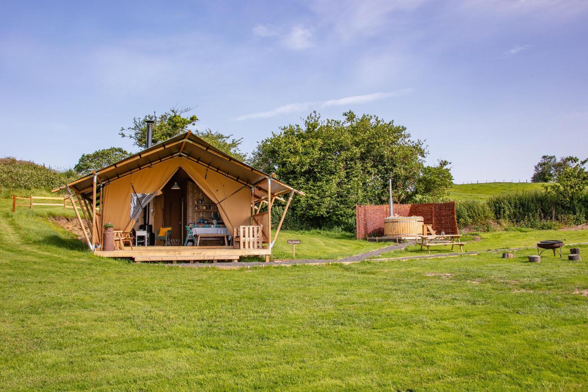 Hotel Under The Oak Glamping à Caerphilly Extérieur photo
